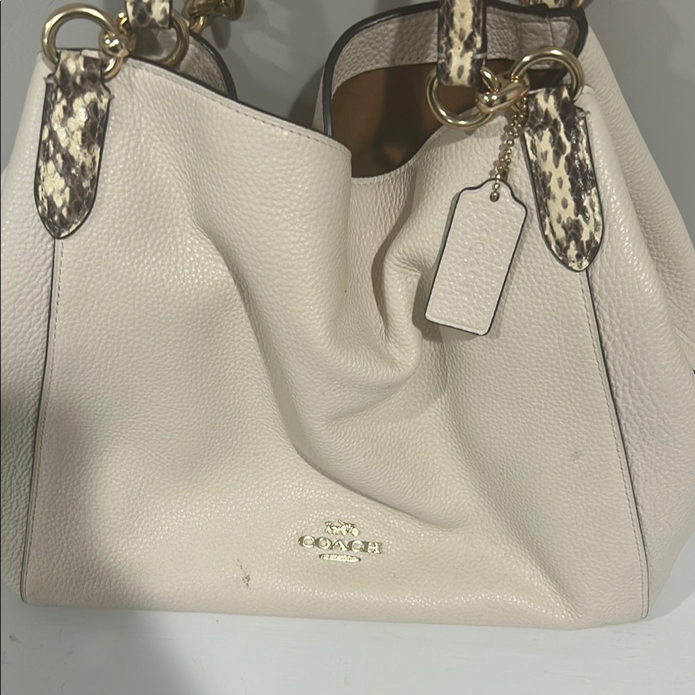 Coach Cream Shoulder Bag with Textured Leather and Metallic Handles - Picture 2 of 8